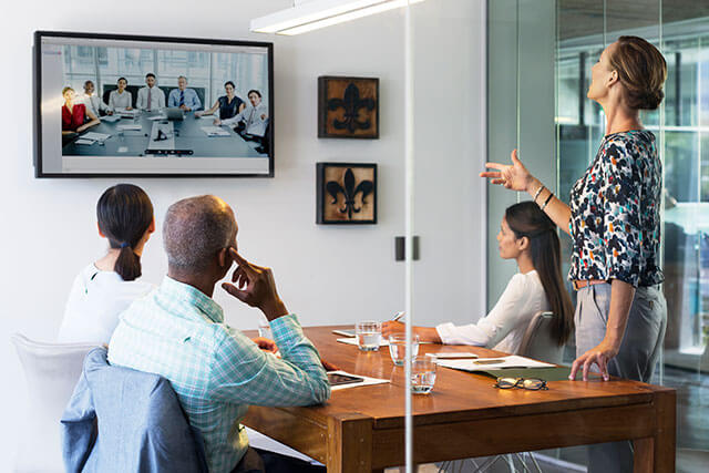 hr consulting and outsourcing board of directors in office discussin solutions in teleconference